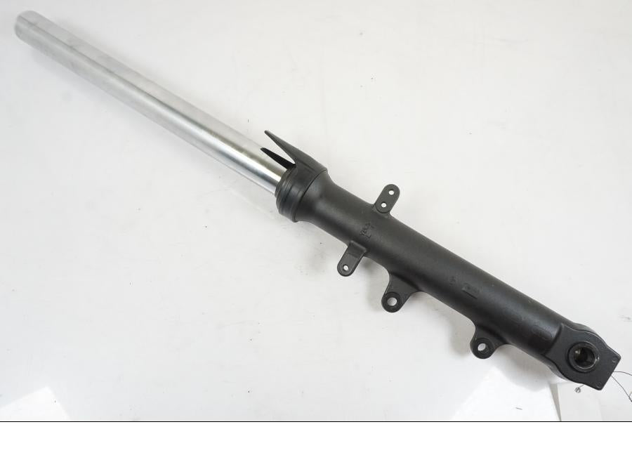 Höger sida på Gaffelben från en Yamaha MT-07 -2019 motorcykel.