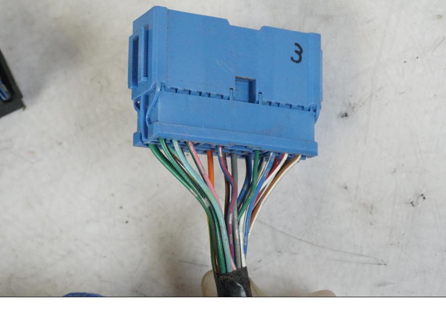 Extrabild5 på Instrumentkablage från en Honda CBR 1100 XX -1999 motorcykel.