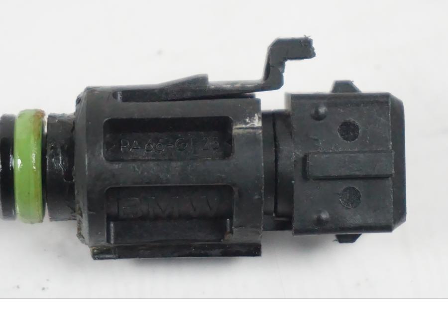 Vänster sida på Luftburksensor från en BMW F 650 CS -2002 motorcykel.