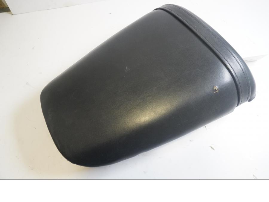 Framsidan på Sadel från en Honda CBR 900 RR -1999 motorcykel.