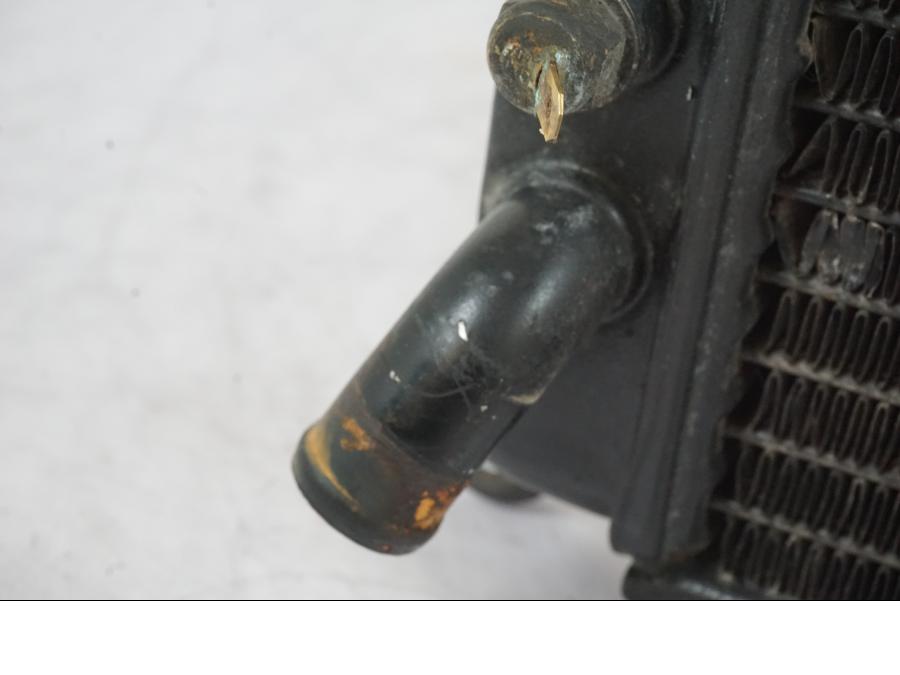 Snett uppifrån på Vattenkyl från en Kawasaki KL 650A -1987 motorcykel.