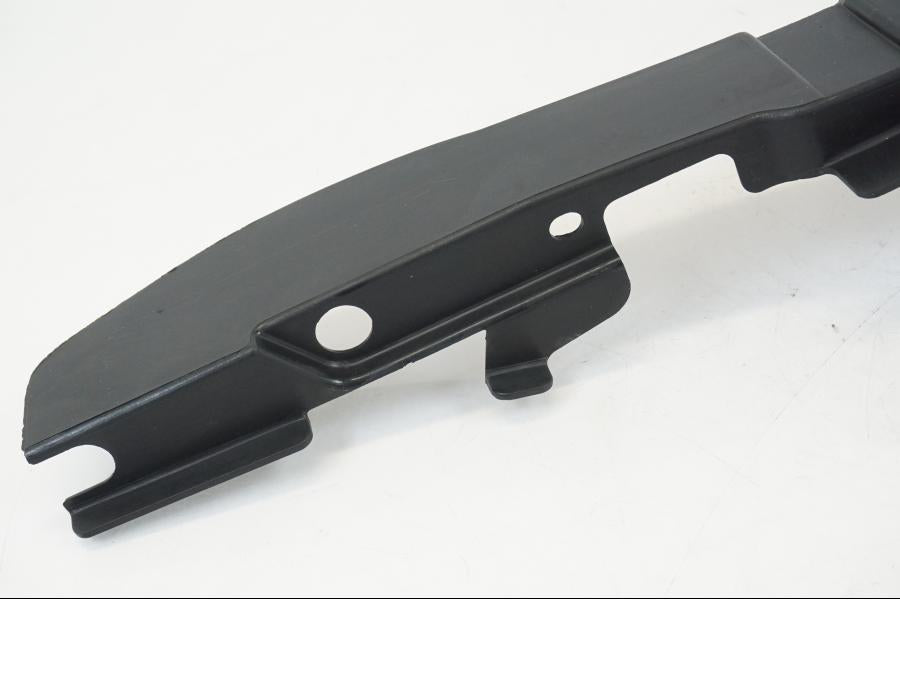 Vänster sida på Undertail från en Honda XL 1000 V -1999 motorcykel.