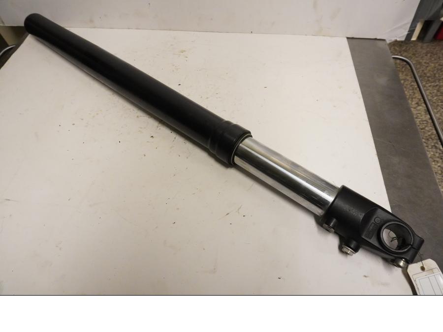 Framsidan på Gaffelben från en KTM 690 Duke -2008 motorcykel.