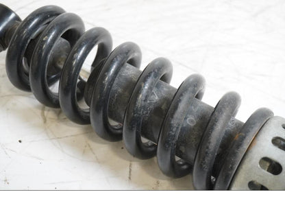 Höger sida på Stötdämpare från en Suzuki M 1800 -2007 motorcykel.