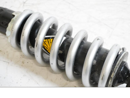 Höger sida på Stötdämpare från en Yamaha MT-07 Tracer -2016 motorcykel.