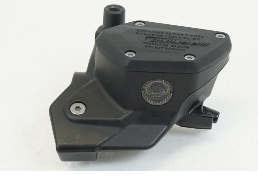 Höger sida på Bromshuvudcylinder från en BMW R 1250 GS -2019 motorcykel.