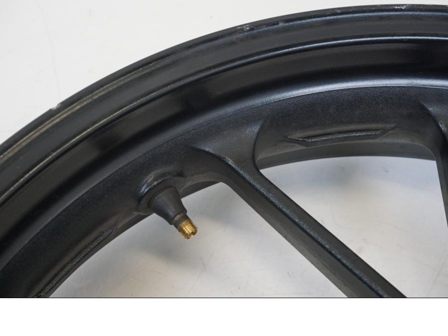 Extrabild4 på Fälg från en Yamaha XSR 700 -2016 motorcykel.