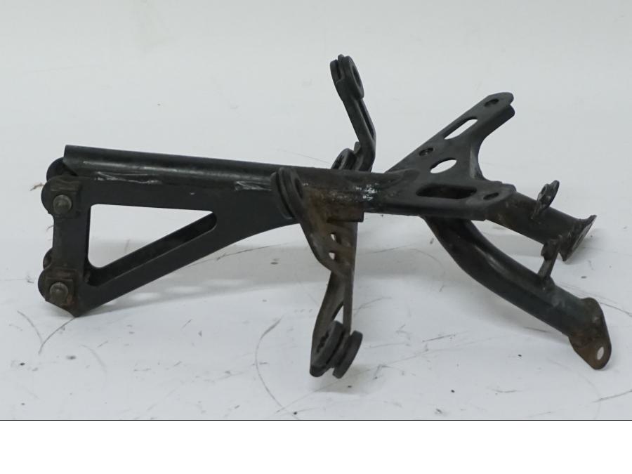 Höger sida på Kåpstag från en Honda CBR 900 RR -2002 motorcykel.