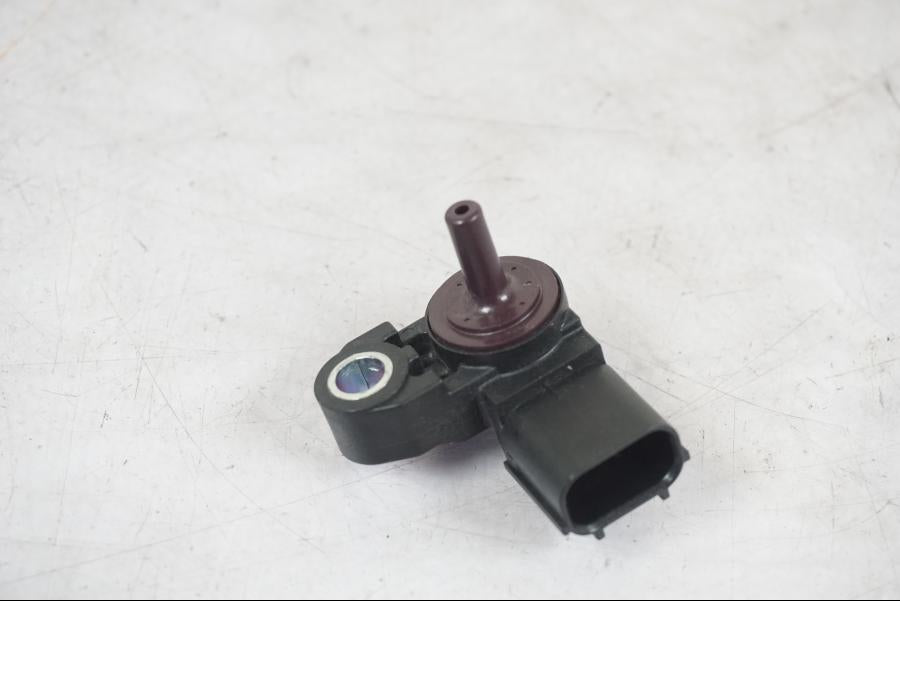 Framsidan på Mapsensor från en Triumph Tiger 1200 -2018 motorcykel.