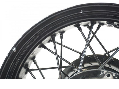 Extrabild2 på Fälg från en Yamaha XVS 1100 -2004 motorcykel.