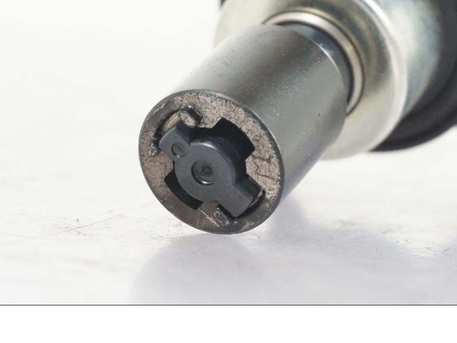 Baksidan på Tomgångsventil från en Suzuki GSX-S 1000 -2017 motorcykel.