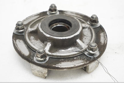 Framsidan på Drevfäste från en Suzuki SV 1000 -2007 motorcykel.