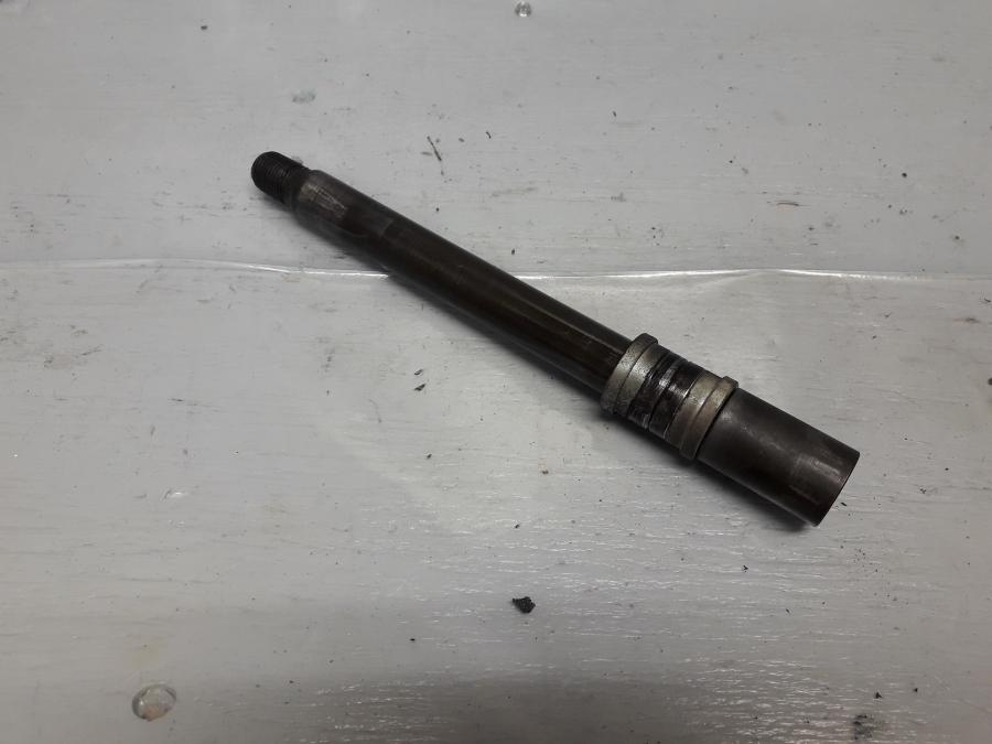 Framsidan på Axel från en Yamaha FZ-6 -2004 motorcykel.