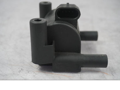 Vänster sida på Tändspole från en H-D Touring Street Glide FLHX -2009 motorcykel.