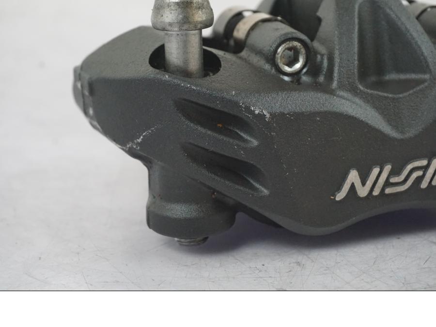 Baksidan på Bromsok från en Kawasaki ZZ-R 1400 -2009 motorcykel.