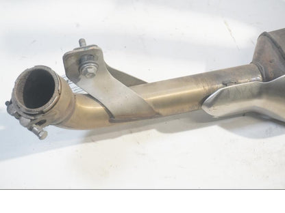 Höger sida på Grenrör från en Triumph Tiger 800 -2011 motorcykel.