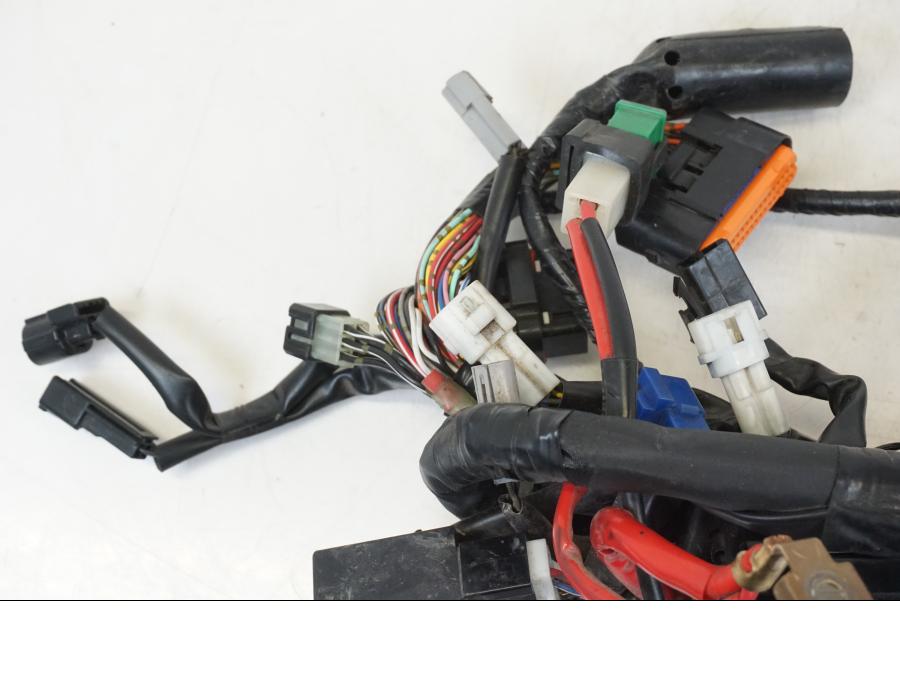 Snett nerifrån på Kabelstam från en Yamaha YZF 1000 R1 -2009 motorcykel.