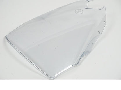 Höger sida på Vindruta från en Yamaha XJ 6 -2011 motorcykel.