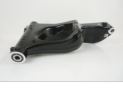 Vänster sida på Sving från en BMW R 1250 GS -2023 motorcykel.