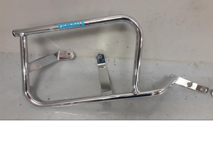 Baksidan på Sidoväskhållare från en Yamaha XJ 900 S -1985 motorcykel.