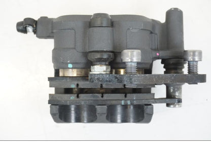 Snett nerifrån på Bromsok från en Kawasaki NINJA 400 -2020 motorcykel.