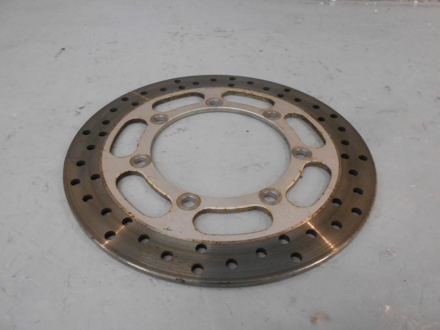 Framsidan på Bromsskiva från en Kawasaki VN 1500 Classic Tourer -2002 motorcykel.