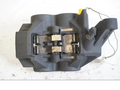 Baksidan på Bromsok från en Yamaha XT 1200 Z -2011 motorcykel.