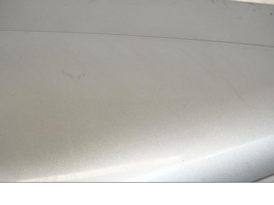 Höger sida på Sidopanel från en Honda ST 1300 -2002 motorcykel.