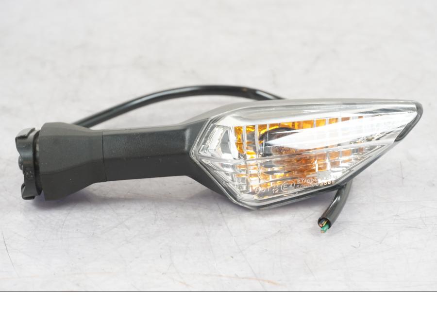 Baksidan på Blinkers från en Kawasaki Z 900 -2018 motorcykel.