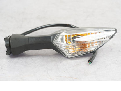 Baksidan på Blinkers från en Kawasaki Z 900 -2018 motorcykel.