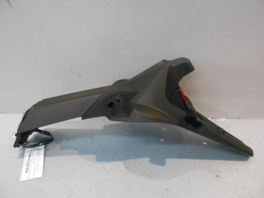 Extrabild1 på Skylthållare från en Suzuki GSX-S 1000 -2018 motorcykel.