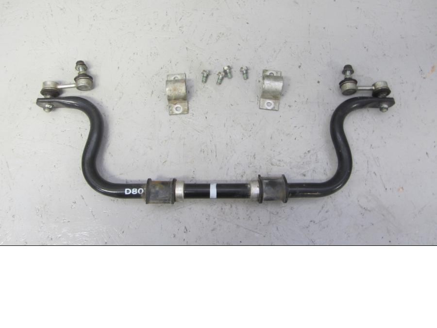 Framsidan på Krängningshämmare från en Suzuki LTA 750 XP E -2009 motorcykel.