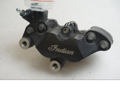 Framsidan på Bromsok från en Indian Chieftain Dark Horse -2019 motorcykel.