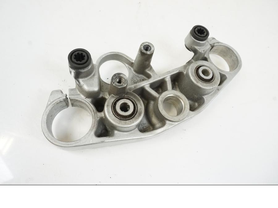 Baksidan på Gaffelkrona från en Yamaha BT 1100 -2003 motorcykel.