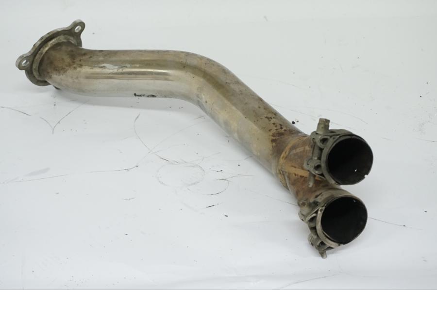 Snett uppifrån på Mellanrör från en Honda CBR 900 RR -2002 motorcykel.