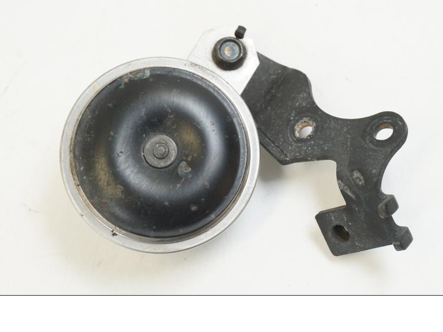 Framsidan på Signalhorn / Tuta från en Yamaha YZF 1000 R1 -2009 motorcykel.