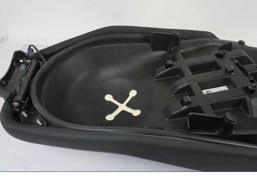 Extrabild3 på Sadel från en BMW C400X -2021 motorcykel.