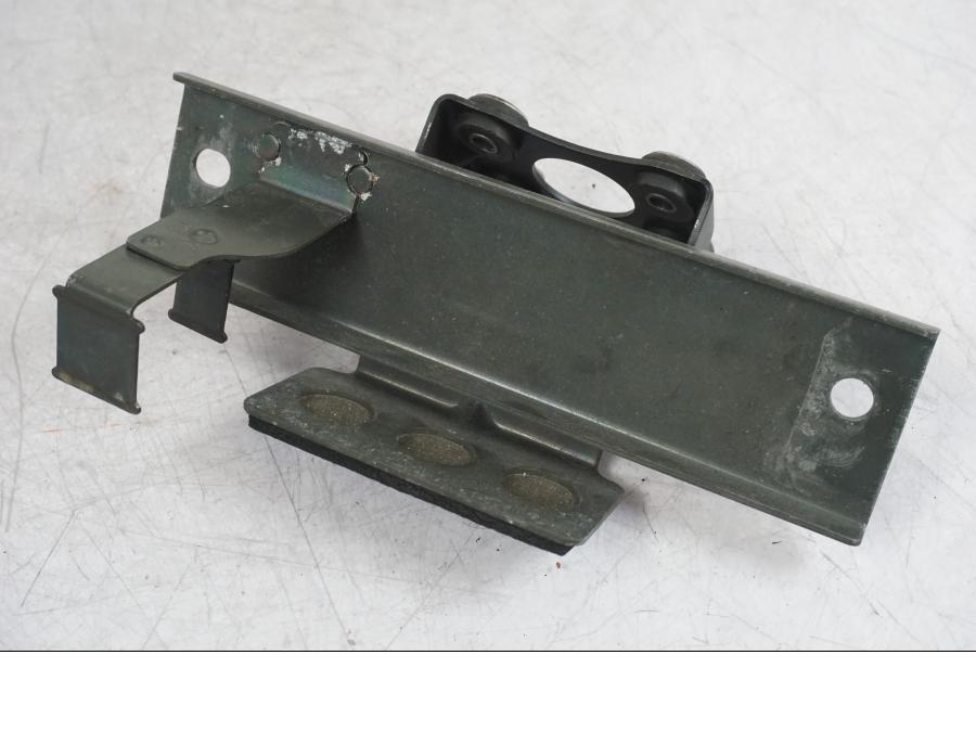 Vänster sida på Bensintankfäste från en Suzuki GSX 1300 RX -1999 motorcykel.