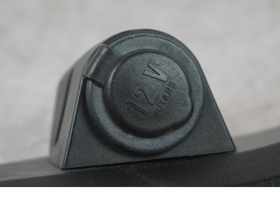 Baksidan på Instrumentkåpa från en Triumph Tiger -2009 motorcykel.