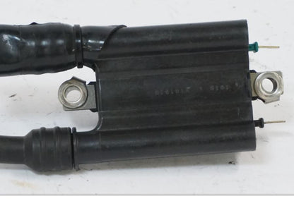 Höger sida på Tändspole från en Honda CB 650 R -2019 motorcykel.