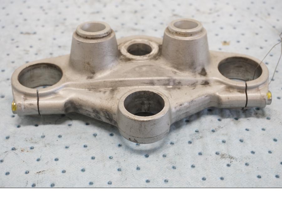 Framsidan på Gaffelkrona från en BMW F 650 ST -1999 motorcykel.