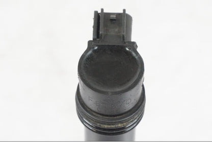 Vänster sida på Tändspole från en Kawasaki ZX-6R -2011 motorcykel.