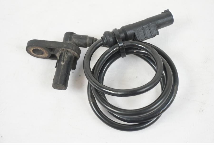 Framsidan på ABS givare från en Kawasaki ER-6F -2010 motorcykel.