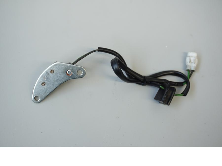 Baksidan på Tändpickup från en Suzuki GSX-R 1000 -2007 motorcykel.