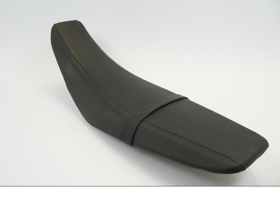 Baksidan på Sadel från en Yamaha WR 125 -2010 motorcykel.