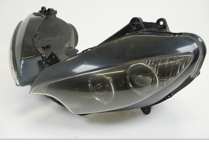 Höger sida på Strålkastare från en Yamaha YZF R6 -2006 motorcykel.