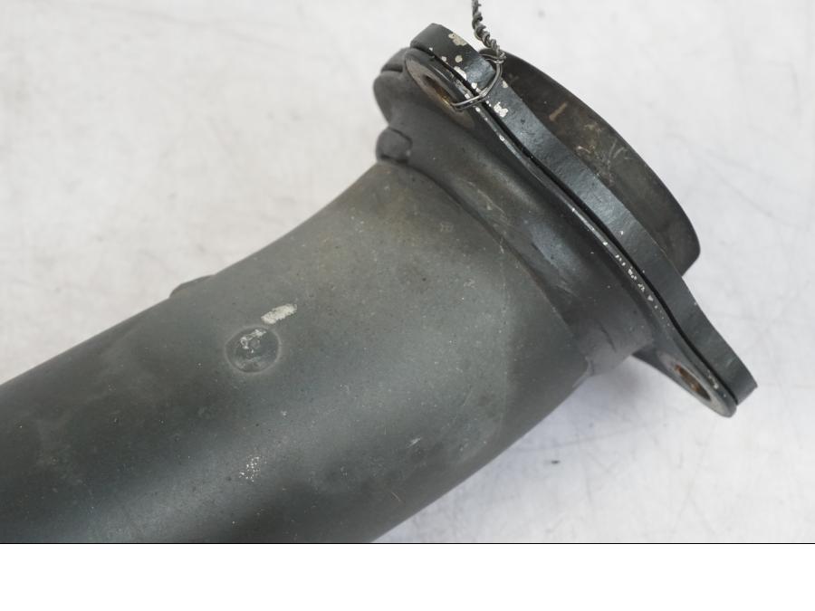 Baksidan på Mellanrör från en Suzuki GSX 1300 RX -1999 motorcykel.