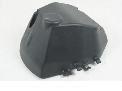 Baksidan på Bensintankskåpa från en Ducati Hyperstrada -2013 motorcykel.