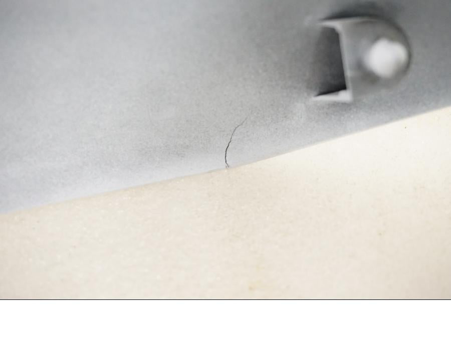 Höger sida på Bensintankskåpa från en Kawasaki Z 900 -2019 motorcykel.