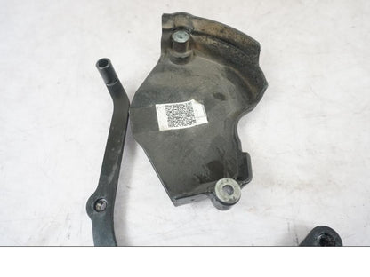 Snett uppifrån på Drevkåpa från en KTM 1290 Super Adventure S -2022 motorcykel.